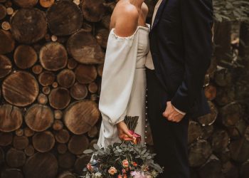 RELAXED & DIY SUMMER NIGHT’S DREAM WOODLAND WEDDING