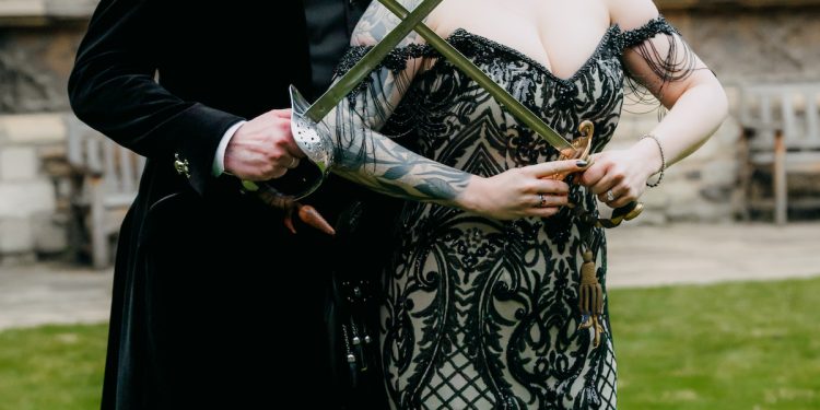 FADED ARCADIA WEDDING WITH HISTORICAL INSPIRATION