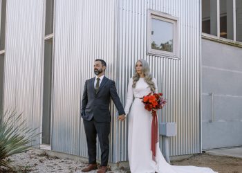 A UNIQUE COLOR PALETTE TOOK OUR BREATH AWAY IN THIS MODERN TEXAS COUNTRY WEDDING