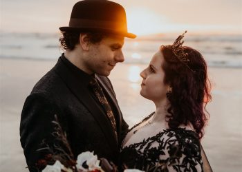 ROMANTIC GOTHIC ELOPEMENT IN WASHINGTON