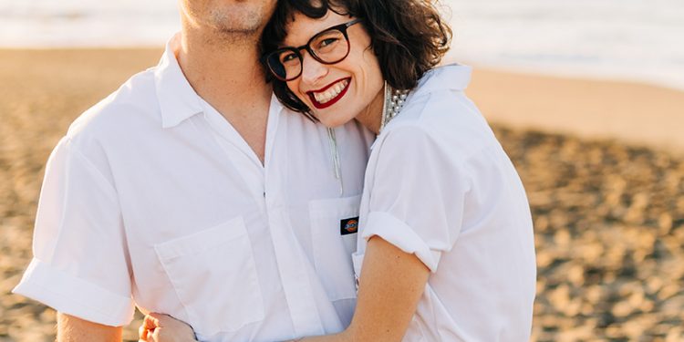 SUPPORTING A HAPPY RELATIONSHIP AND FIGHTING: WE HAVE 99 PROBLEMS BUT MARRIAGE IS NOT ONE