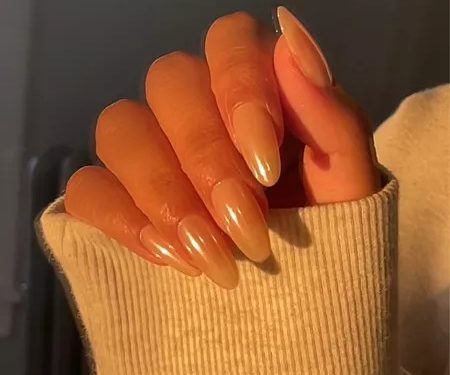 Shop Hailey Bieber’s Glazed Donut Nails!